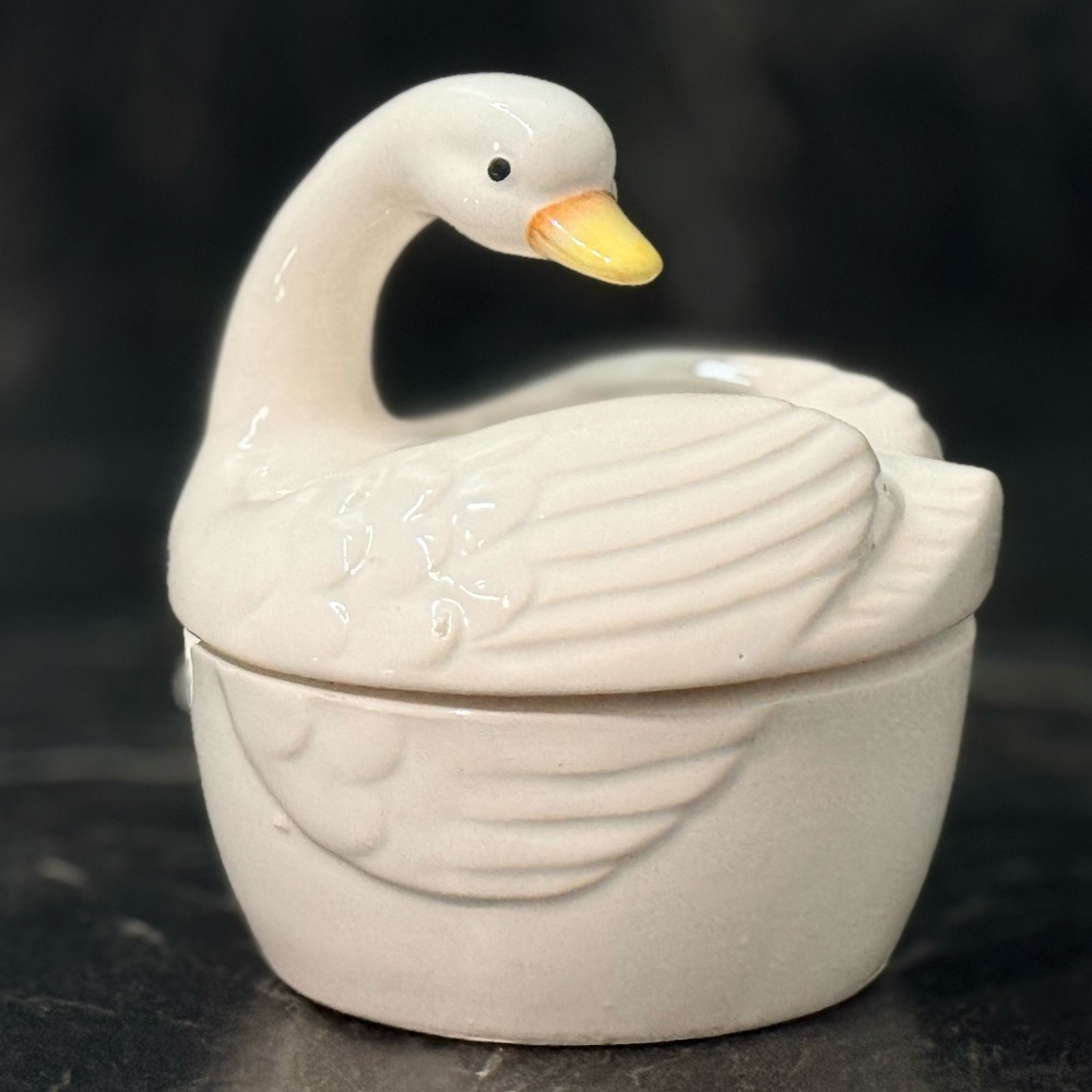 1982 RON GORDON DESIGNS, INC. Swan Trinket Dish - Picture 2 of 15